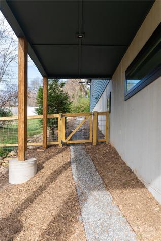 28 Lamb Avenue Asheville NC 28806