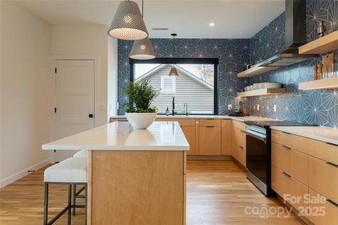 28 Lamb Avenue Asheville NC 28806