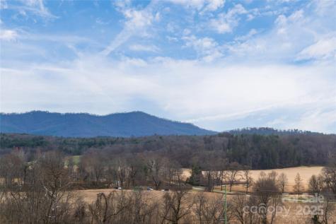 28 Lamb Avenue Asheville NC 28806