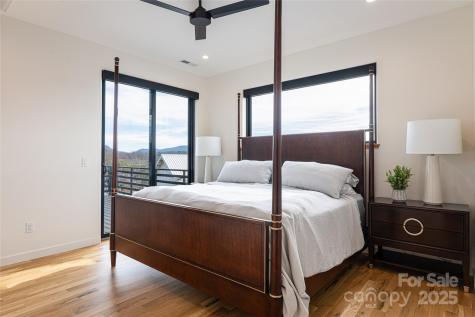 28 Lamb Avenue Asheville NC 28806