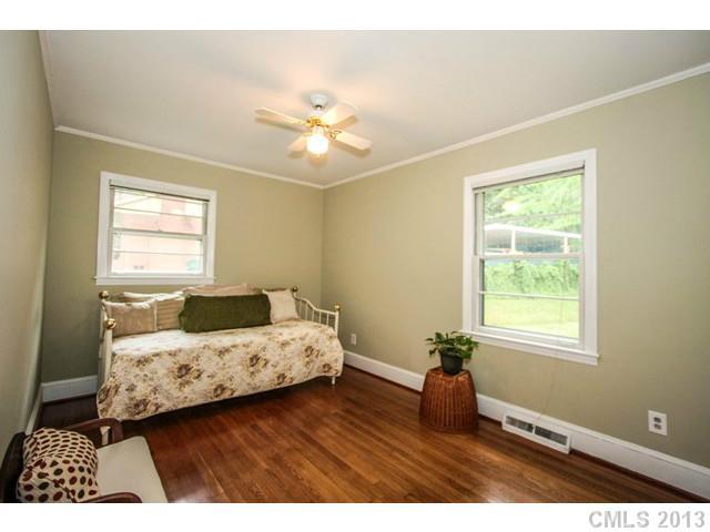 4911 Kistler Avenue Charlotte NC 28205