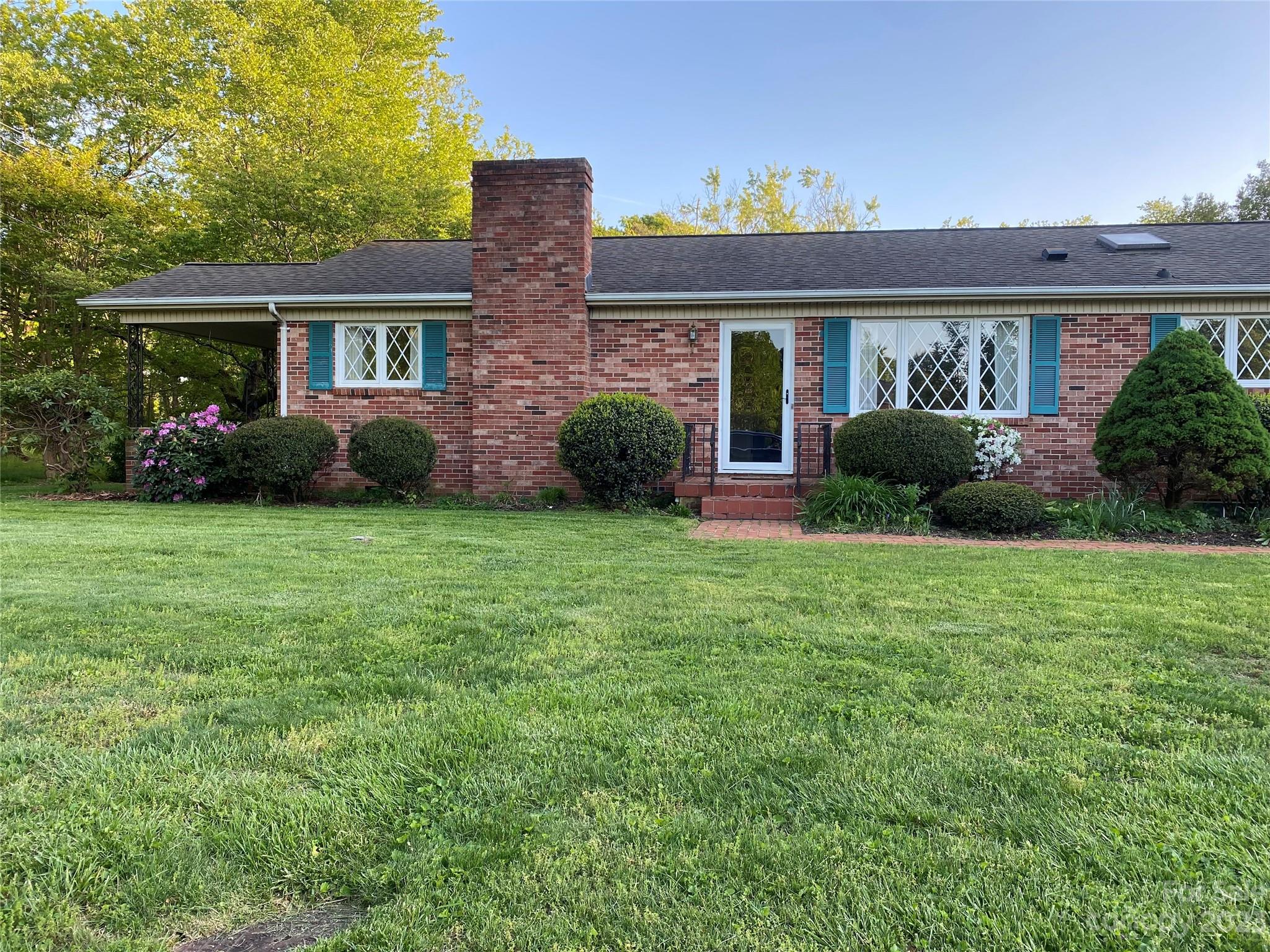 2248 14th Avenue NE Hickory NC 28601