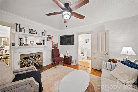 216 W 2nd Street Denton NC 27239