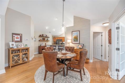 90 Mountain Meadow Circle Weaverville NC 28787