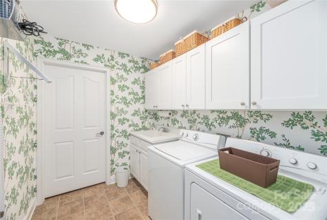 90 Mountain Meadow Circle Weaverville NC 28787