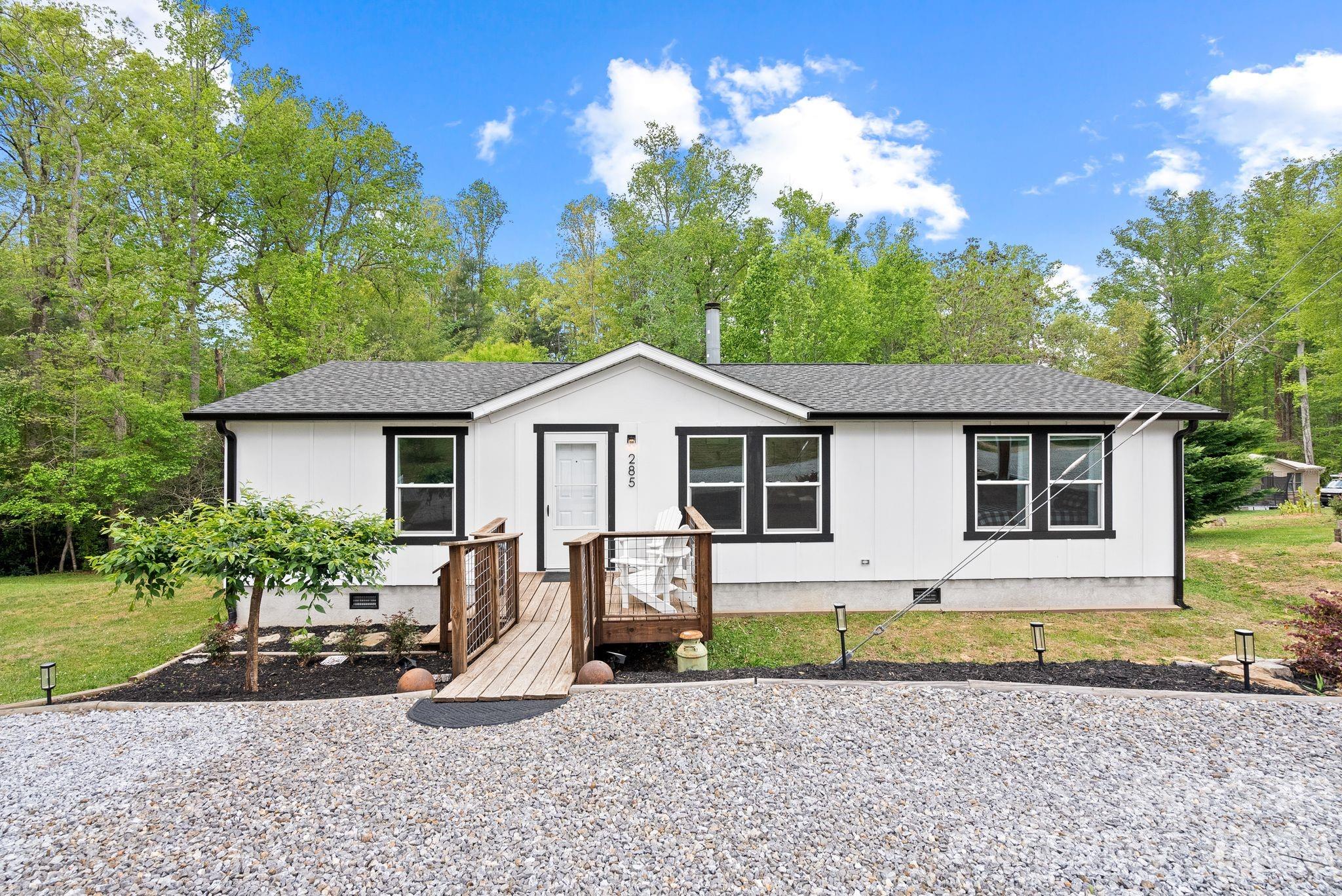 285 Dove Haven Lane Hendersonville NC 28791