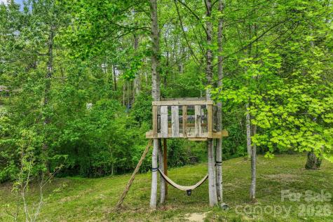 285 Dove Haven Lane Hendersonville NC 28791