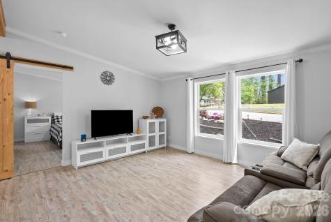 285 Dove Haven Lane Hendersonville NC 28791