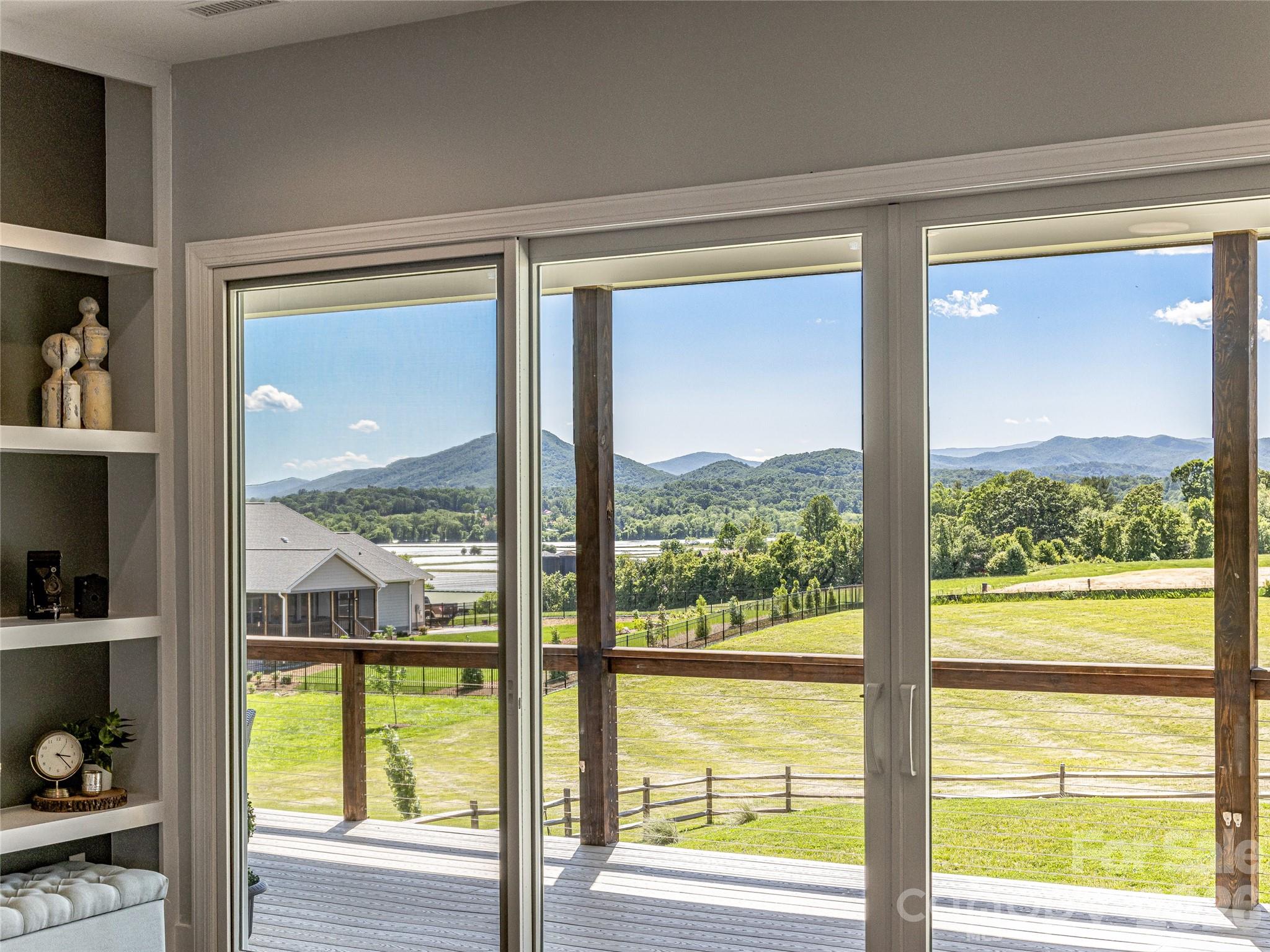 16 Pisgah Ridge Trail Mills River NC 28759