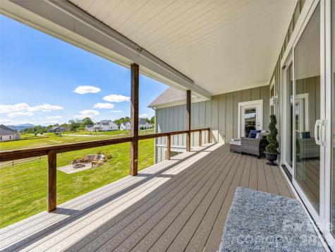16 Pisgah Ridge Trail Mills River NC 28759