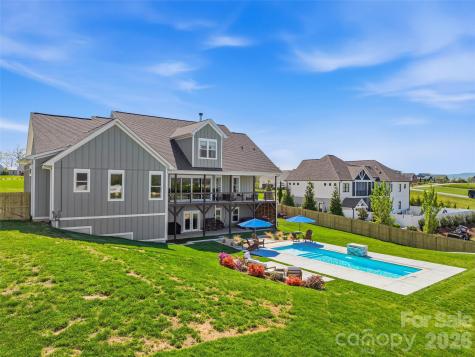 16 Pisgah Ridge Trail Mills River NC 28759