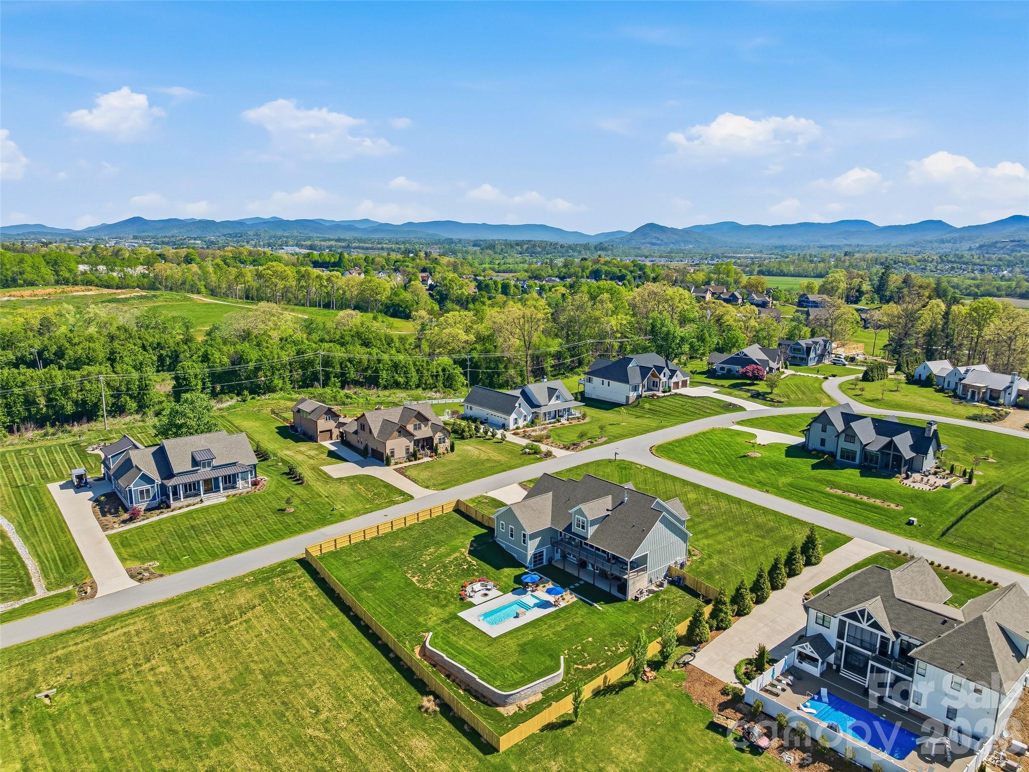 16 Pisgah Ridge Trail Mills River NC 28759