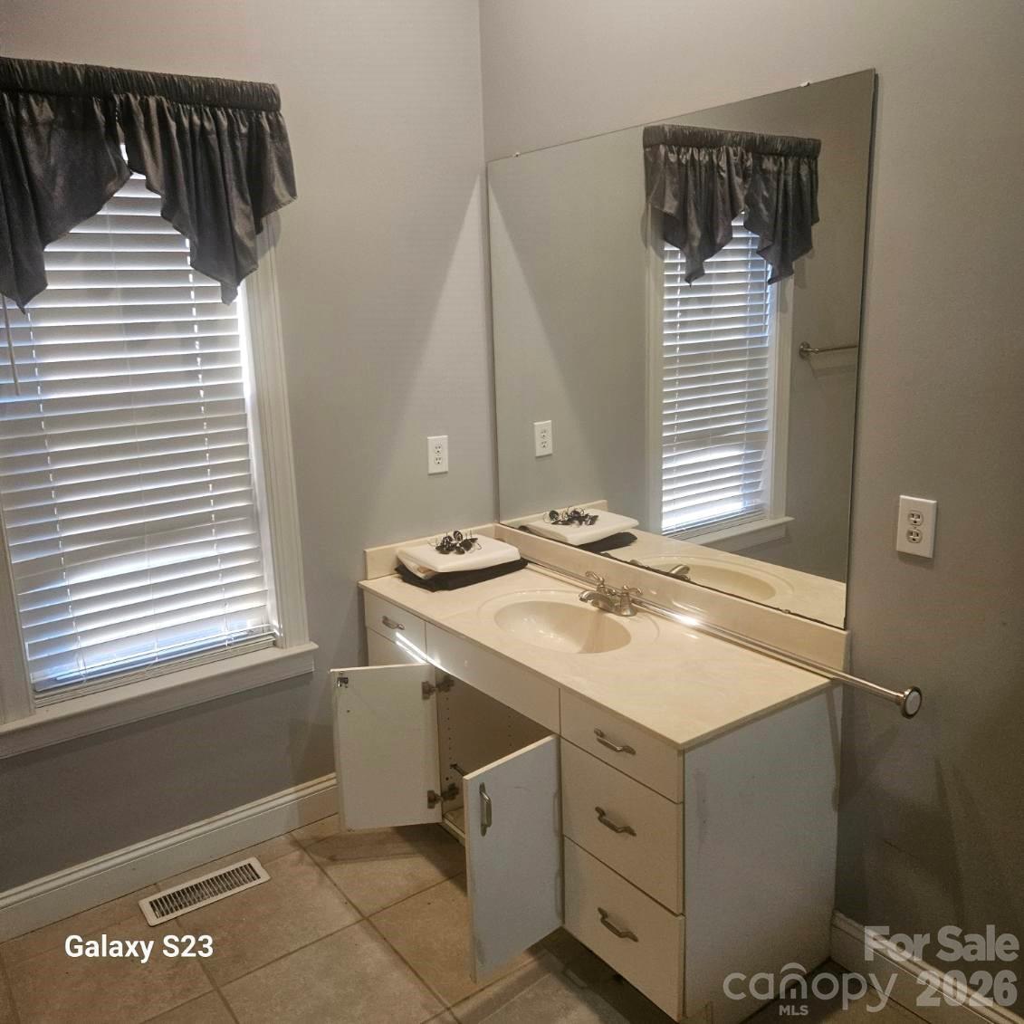 2119 Lakeview Lane Charlotte NC 28214