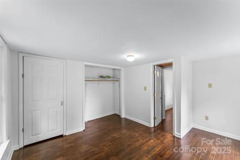 7 Olivewood Drive Asheville NC 28805