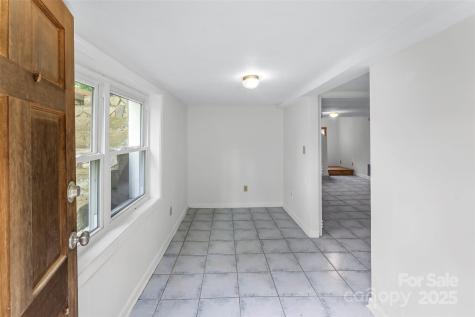 7 Olivewood Drive Asheville NC 28805