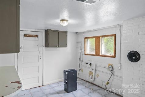 7 Olivewood Drive Asheville NC 28805
