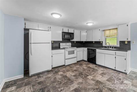 7 Olivewood Drive Asheville NC 28805
