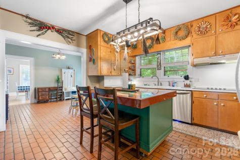313 E Main Street Morganton NC 28655