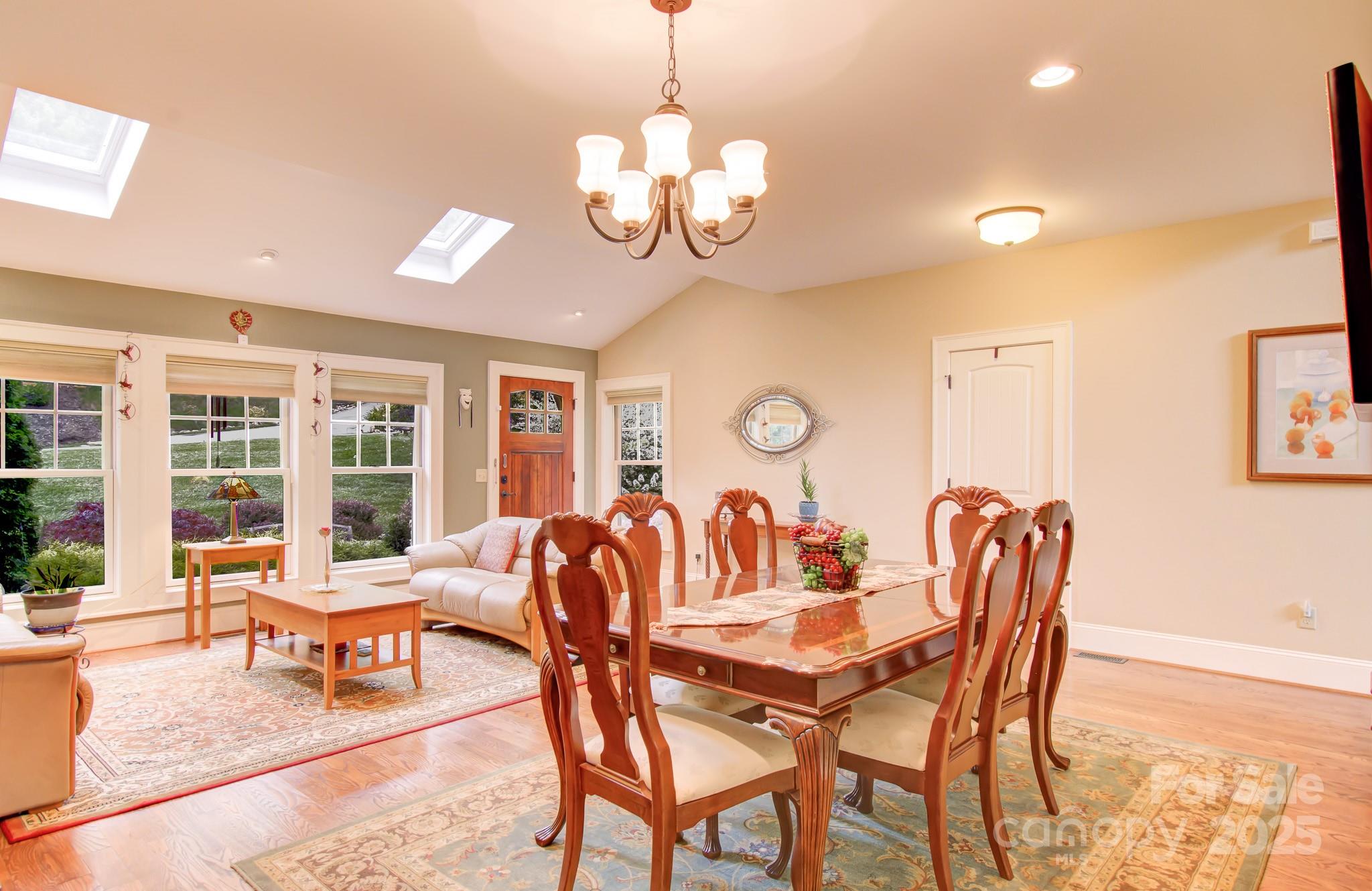 35 Village Pointe Lane Asheville NC 28803