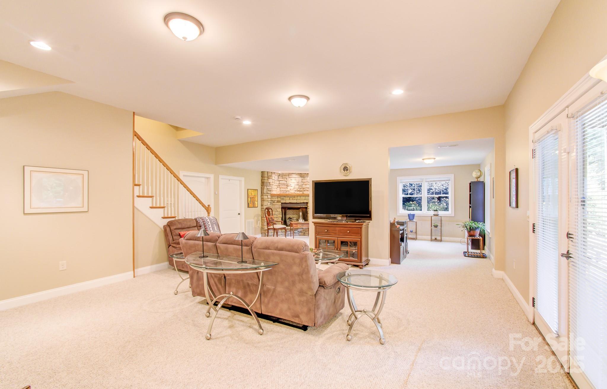 35 Village Pointe Lane Asheville NC 28803