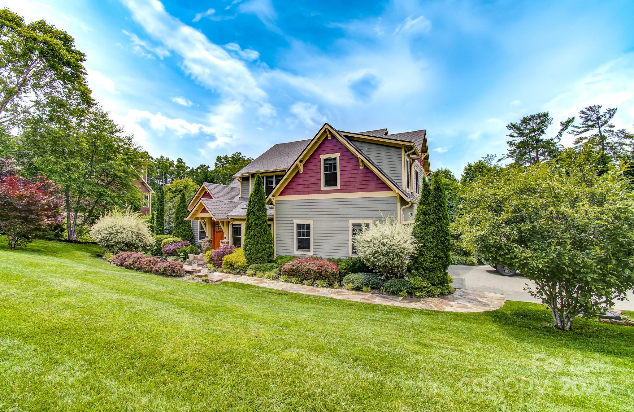 35 Village Pointe Lane Asheville NC 28803