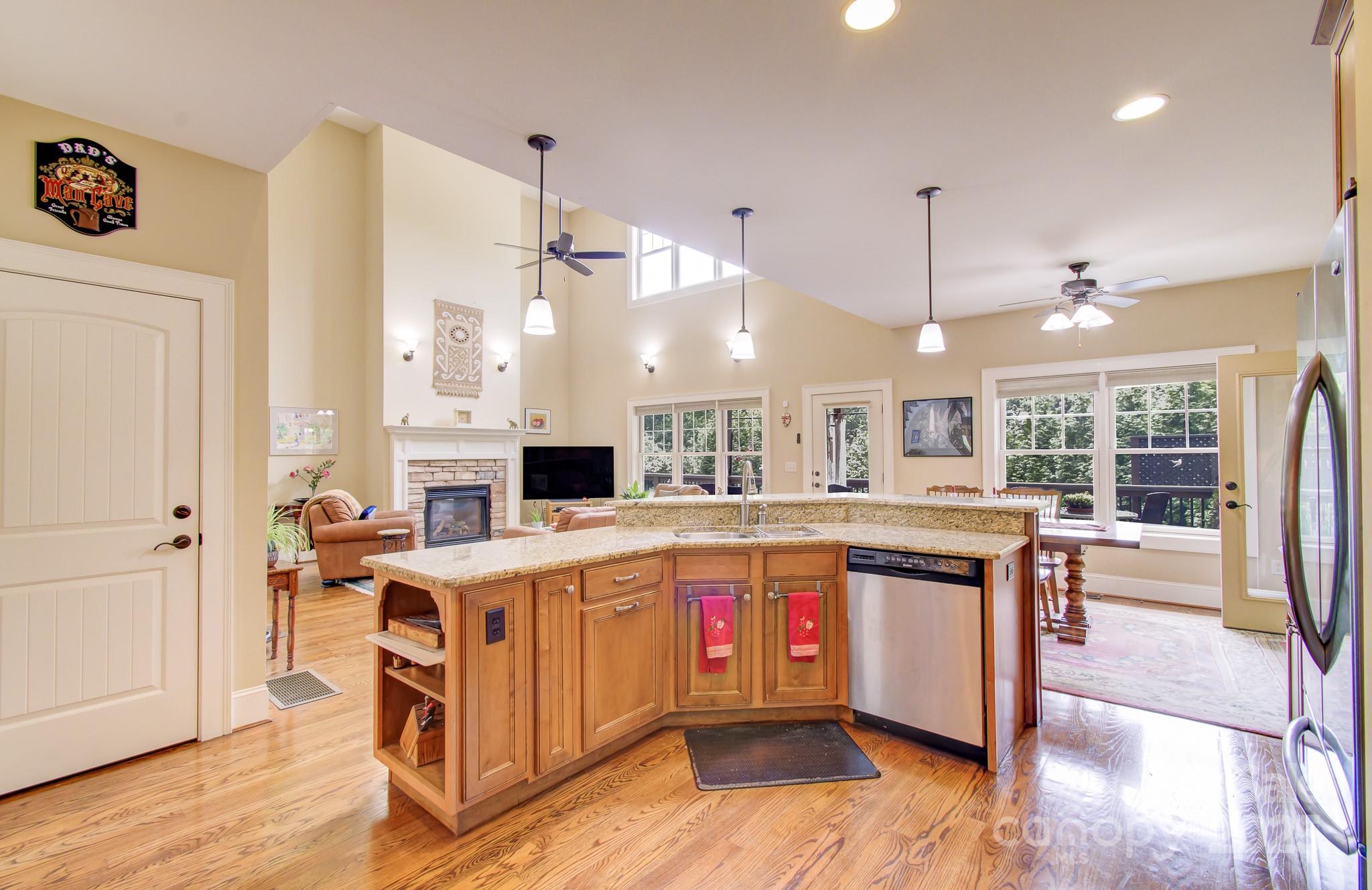 35 Village Pointe Lane Asheville NC 28803