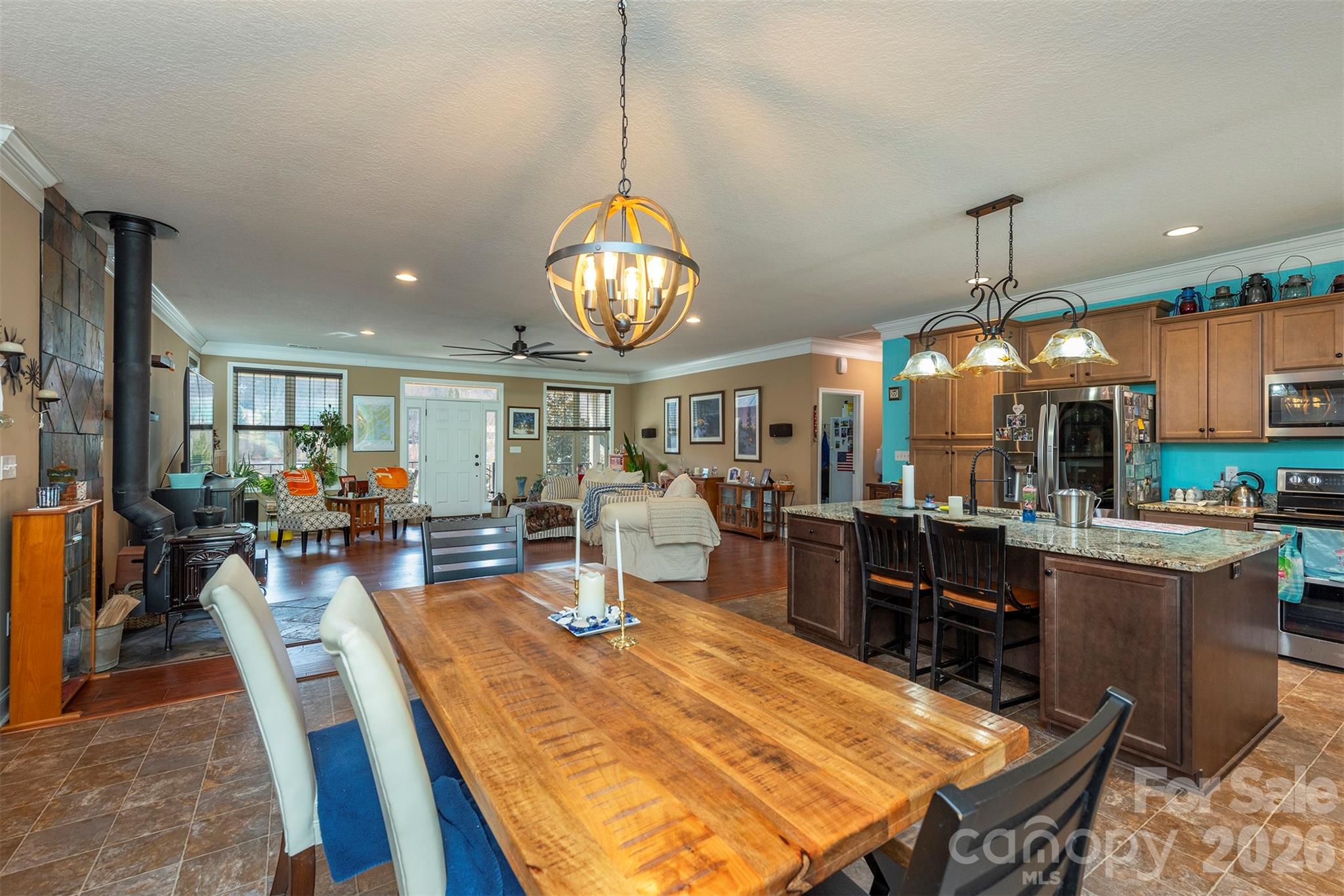 18 Hoye Lane Candler NC 28715