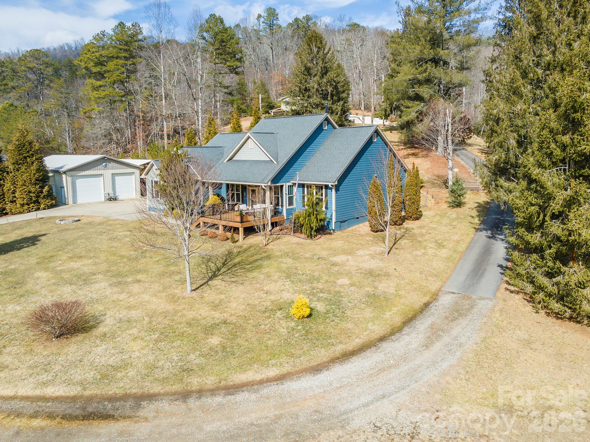 18 Hoye Lane Candler NC 28715