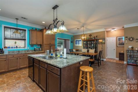 18 Hoye Lane Candler NC 28715