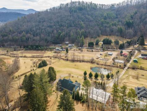 18 Hoye Lane Candler NC 28715