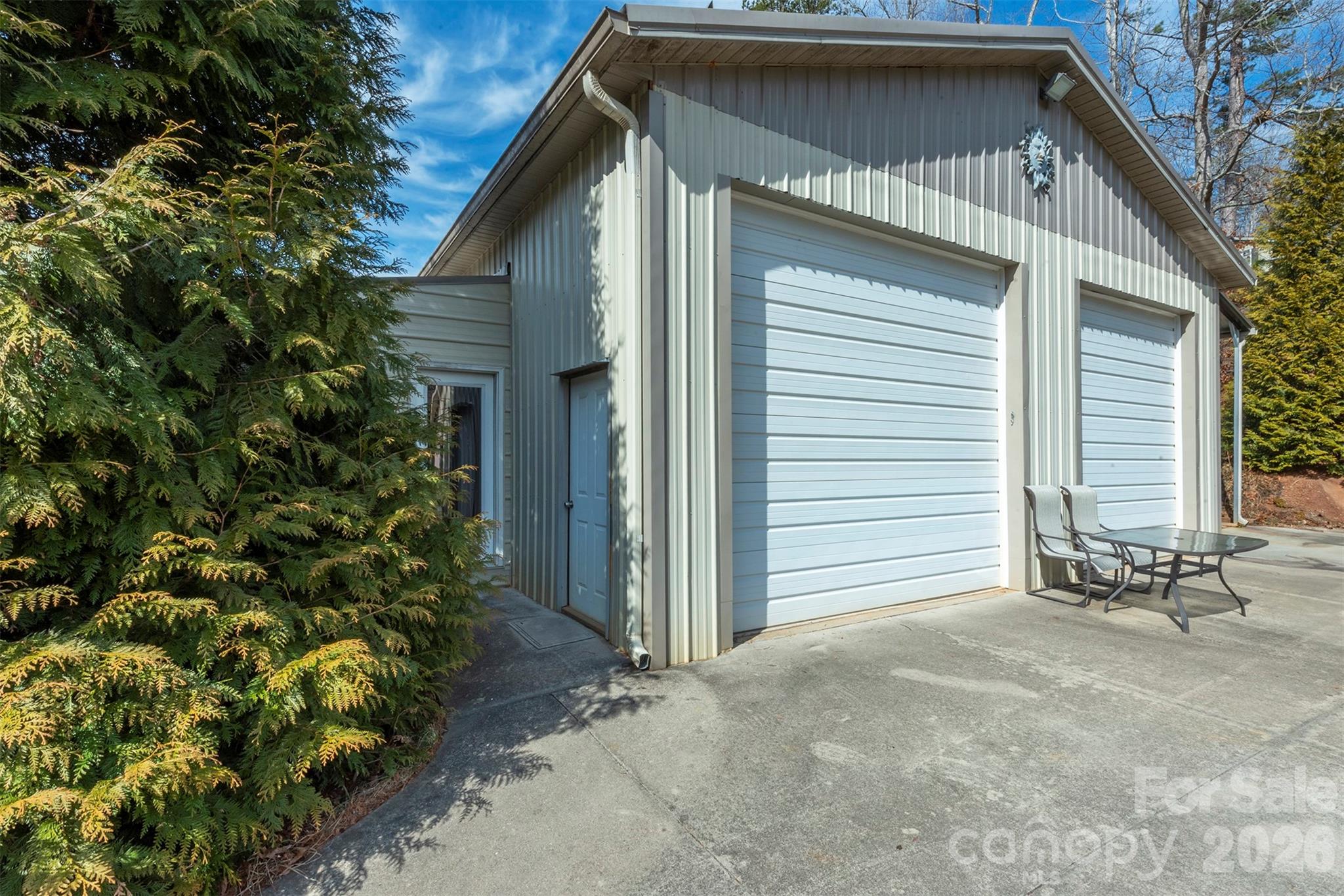18 Hoye Lane Candler NC 28715