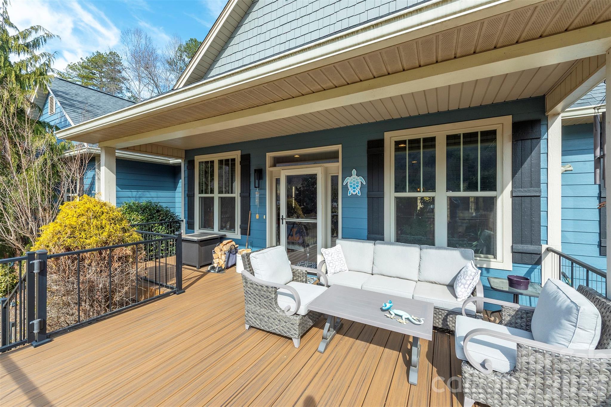 18 Hoye Lane Candler NC 28715