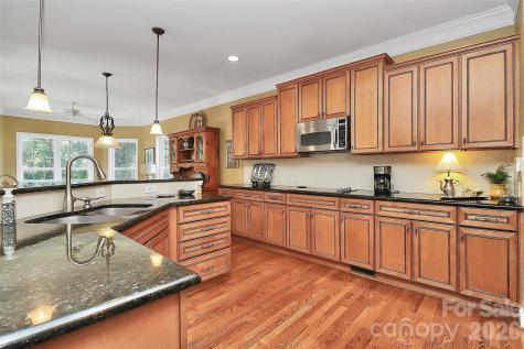 13824 Glen Abbey Drive Charlotte NC 28278