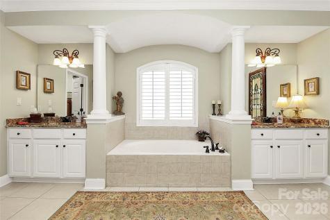 13824 Glen Abbey Drive Charlotte NC 28278