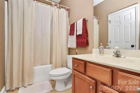 13824 Glen Abbey Drive Charlotte NC 28278