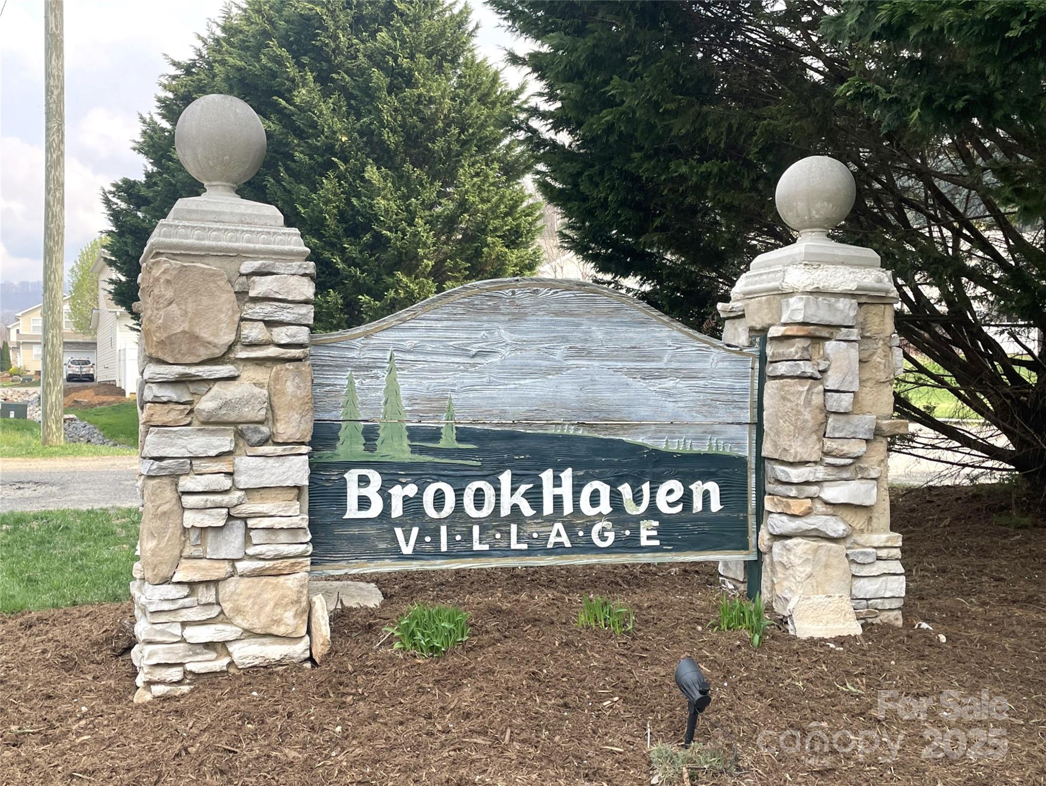 207 Pembrook Road Swannanoa NC 28778