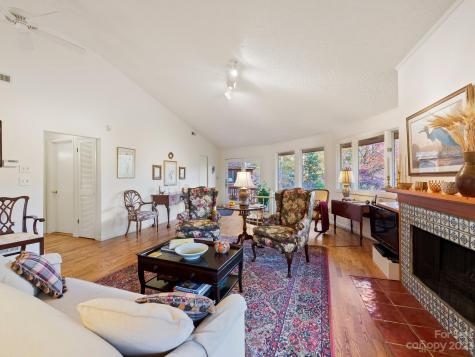 52 Camelfield Road Weaverville NC 28787