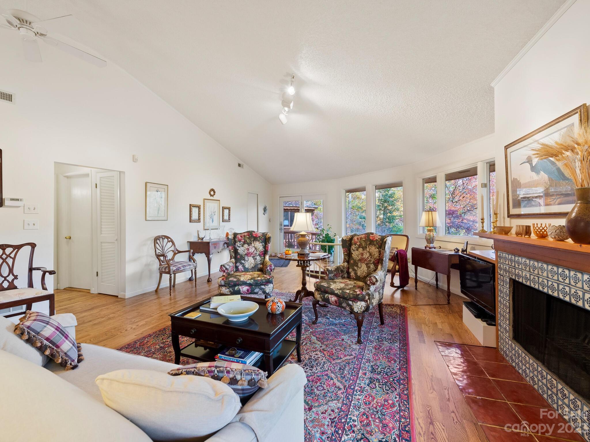52 Camelfield Road Weaverville NC 28787