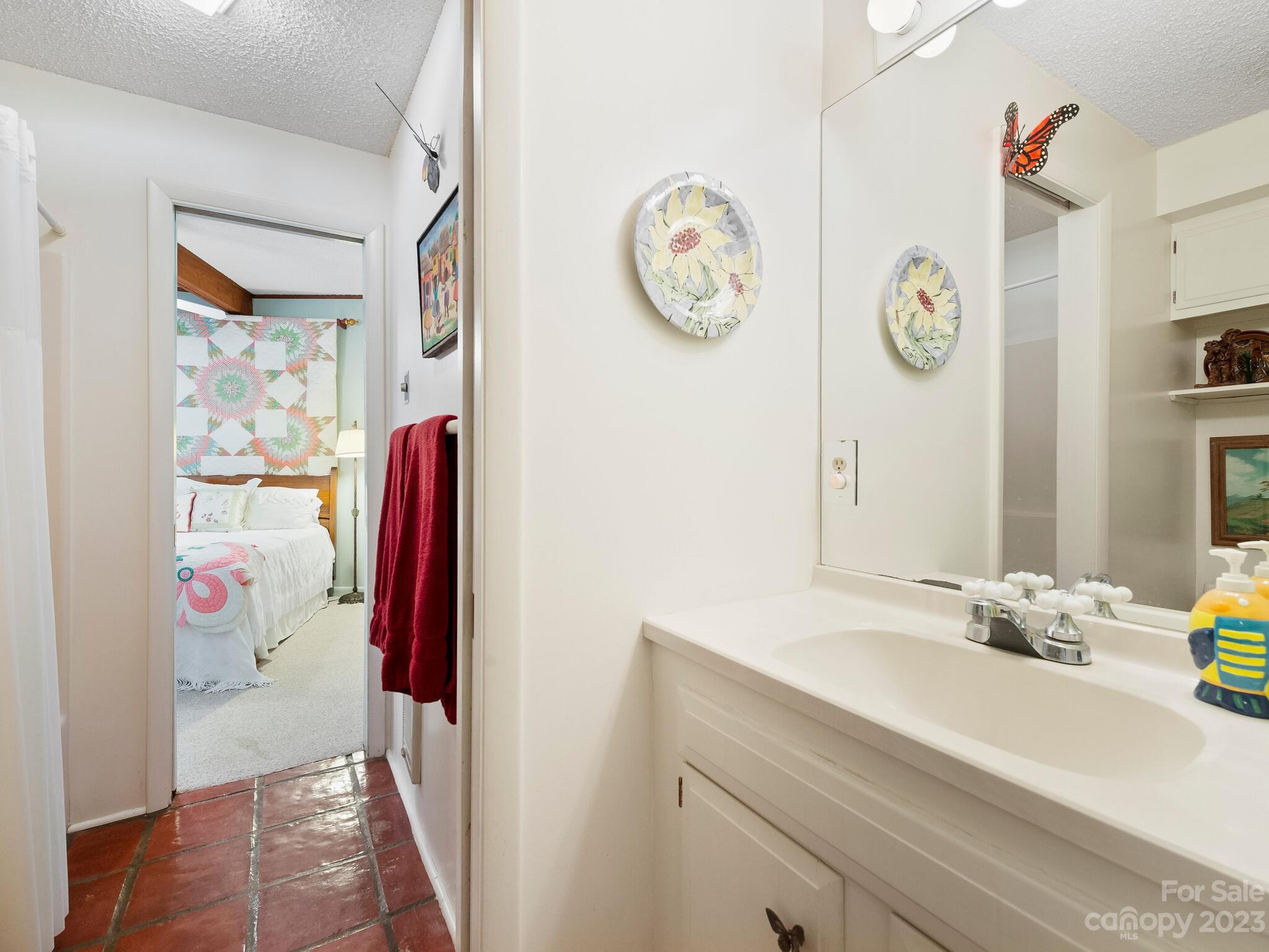 52 Camelfield Road Weaverville NC 28787