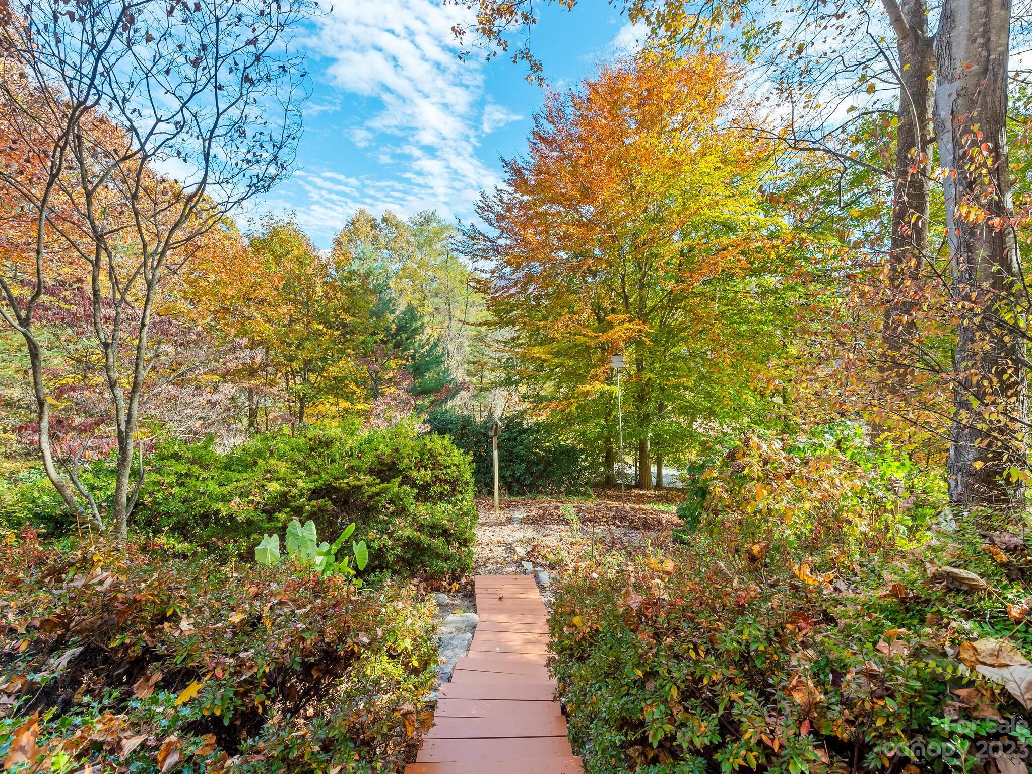 52 Camelfield Road Weaverville NC 28787