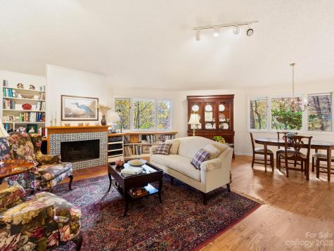 52 Camelfield Road Weaverville NC 28787