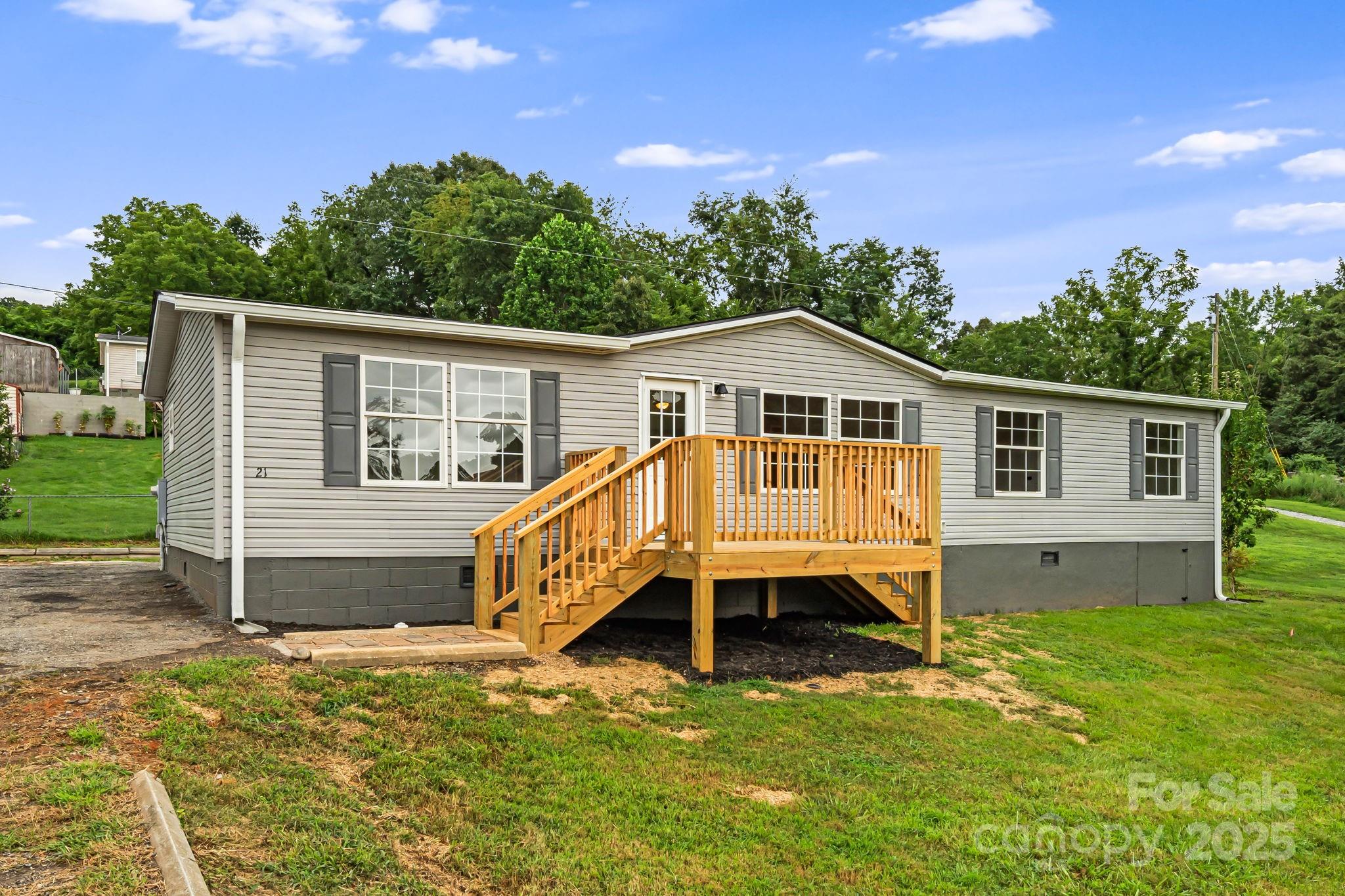 21 Toms Road Candler NC 28715