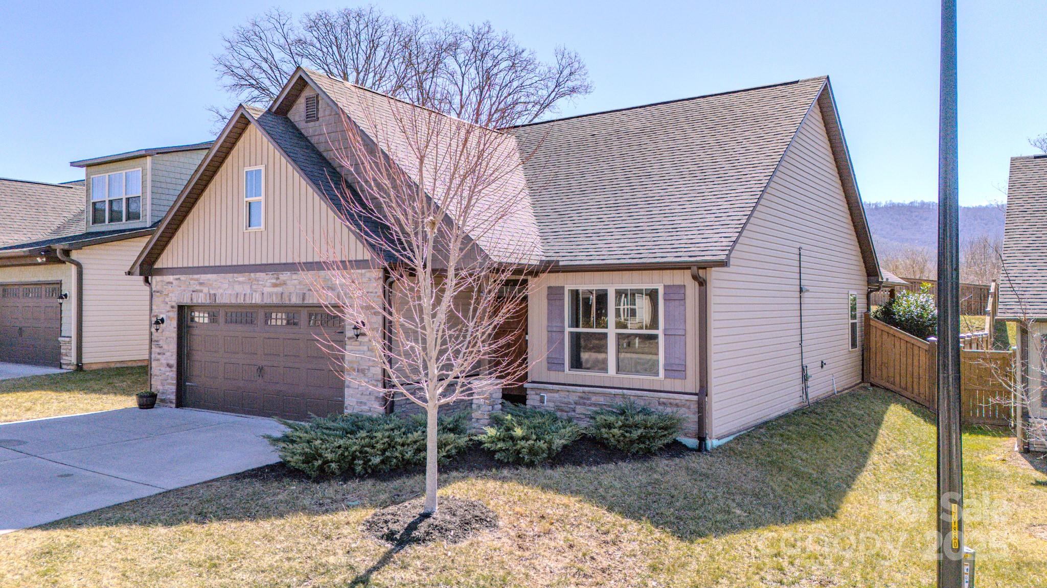 34 Onteora Oaks Drive Asheville NC 28803