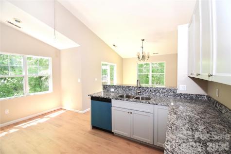 176 Clear Creekside Drive Hendersonville NC 28792