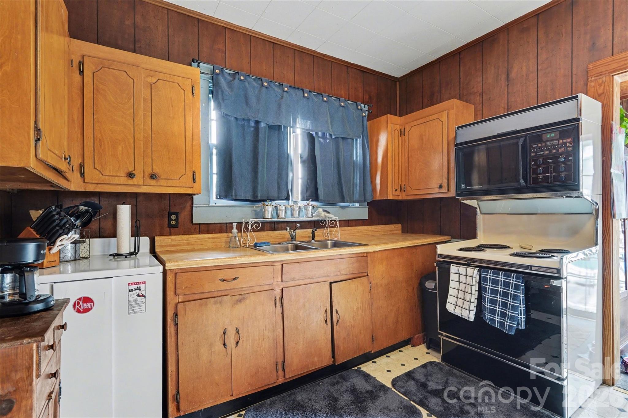 7 Stowe Street Lowell NC 28098