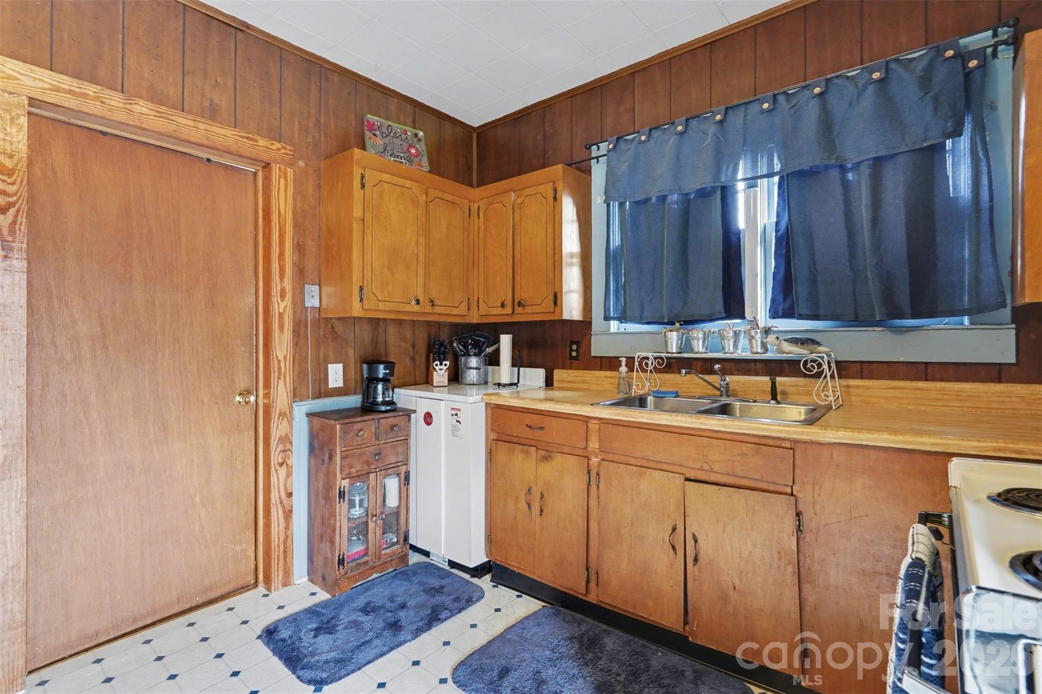 7 Stowe Street Lowell NC 28098