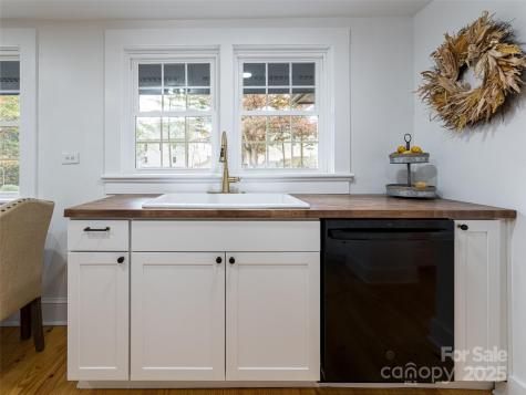 522 Riceville Road Asheville NC 28805