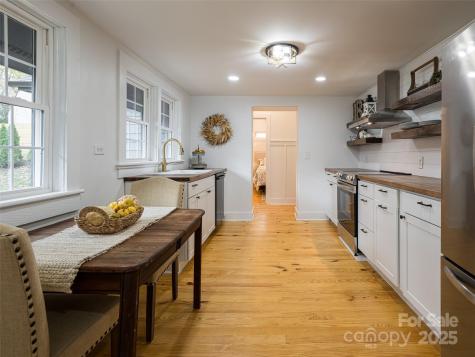 522 Riceville Road Asheville NC 28805