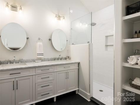 522 Riceville Road Asheville NC 28805