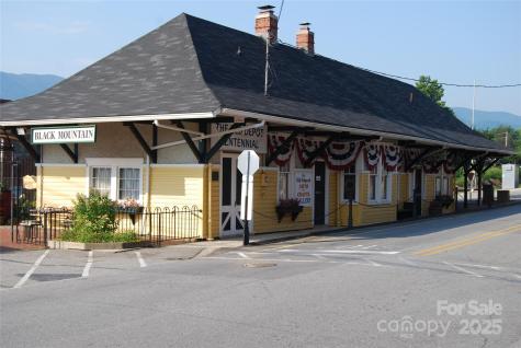 11 Silver Place Black Mountain NC 28711